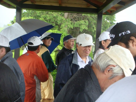 高橋弘会長に委ねる