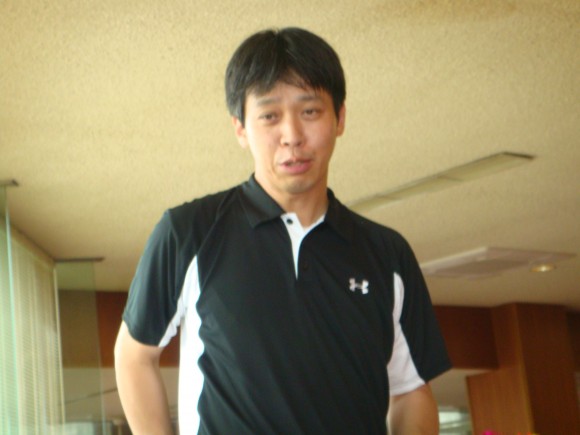高橋理氏