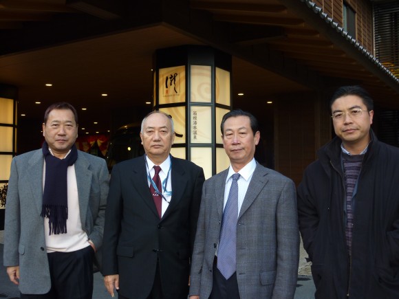 目黒天成園社長を囲んで