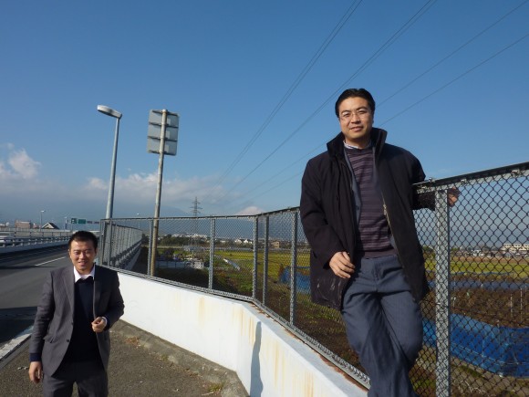 富士を背にする、黄副会長