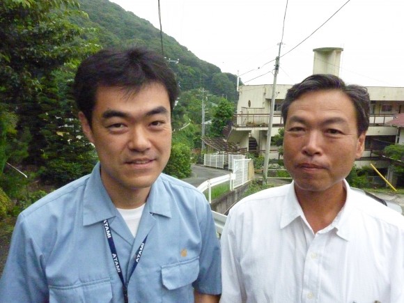 長津&森内建設課職員 伊豆山市道改修工事の日程決まる